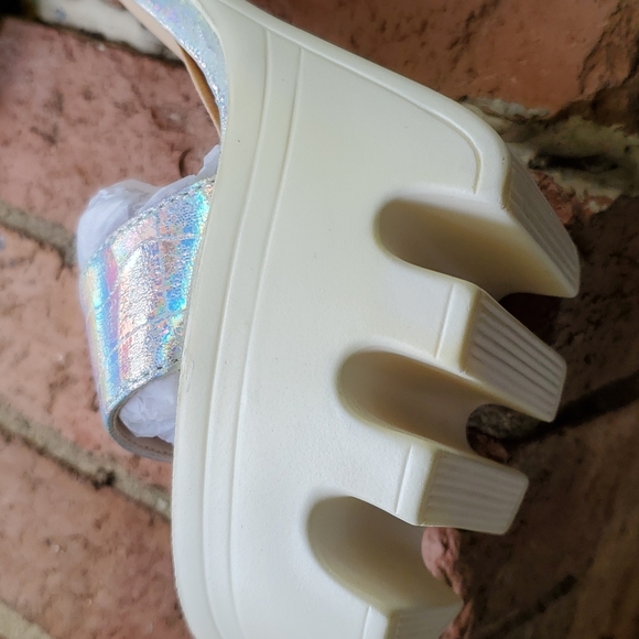 5/$25 - Wild diva platform heels sz. 8 - Picture 9 of 10